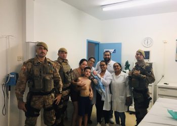 Policiais salvam bebê que se afogou com o próprio vômito em Canelinha