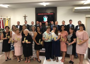 Mulheres do Ano são homenageadas em sessão solene, em São João Batista