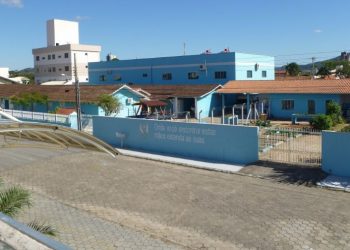 Apae de São João Batista mantém atendimentos online com famílias