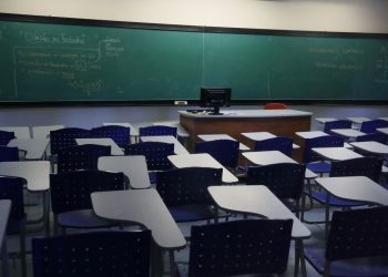 Lei garante ACTS no magistério, em meio a pandemia