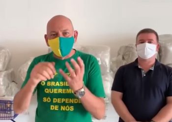 Empresário Luciano Hang faz entrega de doações para Hospital Imaculada Conceição, de Nova Trento