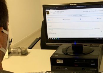 Catarinenses podem solicitar segunda via da carteira de identidade pela internet