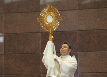 Santíssimo Sacramento passará pelas ruas de Nova Trento, no Dia de Corpus Christi