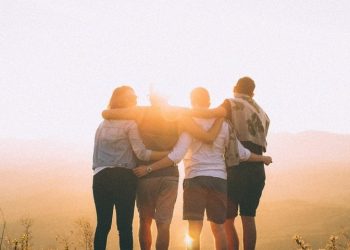 Diga-me com quem tu andas, que te direi quem és!