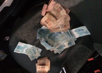 Parte do dinheiro recuperado de roubo em São João Batista é de quase R$ 9 mil