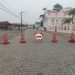 Ditran de Tijucas alerta motoristas para desvio devido às obras de drenagem da avenida Beiro Rio