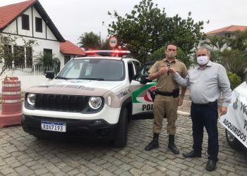 Novas viaturas são entregues para as polícias Militar de Tijucas e São João Batista