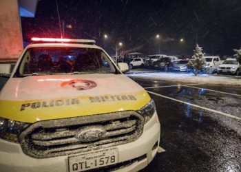 Major Gercino registrou a ocorrência de neve durante a madrugada, afirma Epagri/Ciram