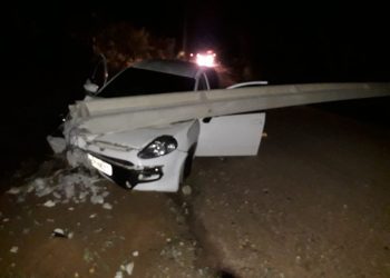 Após colidir contra um poste, homem é preso por embriaguez ao volante, em Nova Trento