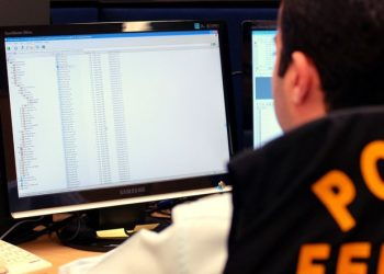 Polícia Federal cumpre mandados de prisão em Tijucas, em operação de combate a fraudes contra o INSS