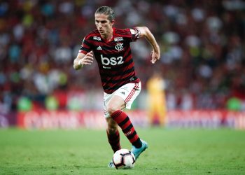 Família de Laurinha esclarece áudios sobre apoio de jogador e do time Flamengo à campanha