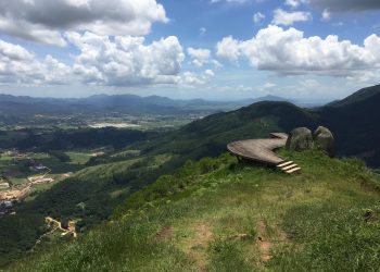 Homem cai de seis metros de altura, no morro da Pipa, em Canelinha