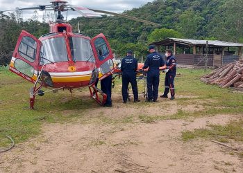 Motociclista fica gravemente ferido ao colidir contra veículo, em São João Batista