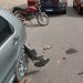 Jovem fica ferido ao colidir motocicleta contra carro, em São João Batista