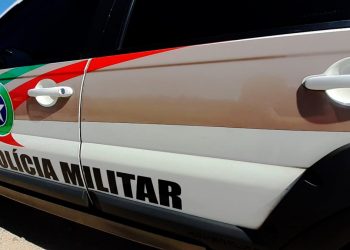Criminosos invadem residência e atiram contra a cabeça de morador, em Canelinha