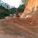 Secretaria de Obras de Nova Trento realiza alargamento de estrada na localidade Alto Alferes