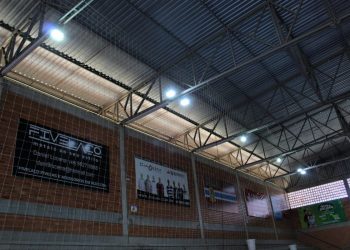 Ginásio de Esportes Nilo Booz ganha iluminação LED, em São João Batista