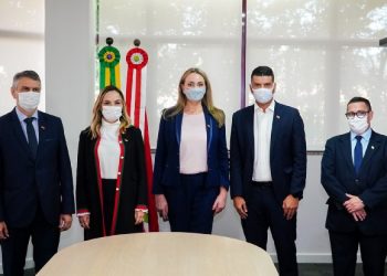 Governadora dá posse a quatro novos secretários