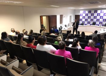 Prefeitura de Canelinha pagará férias em atraso dos professores