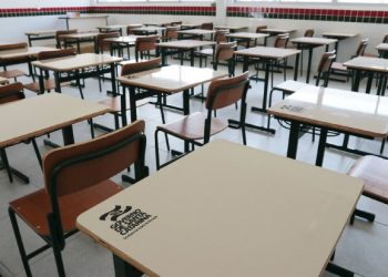 Professores do estado terão mínimo de R$ 5 mil para 40 horas semanais