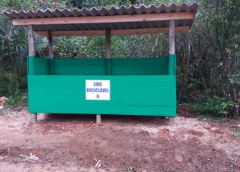 Nova Trento instala coletor de lixo reciclável comunitário