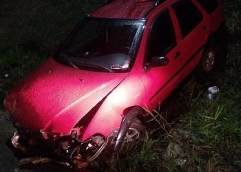 Motorista é conduzido ao hospital, após saída de pista em São João Batista