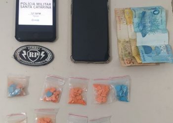 PM prende mulher com 90 comprimidos de ecstasy em Tijucas