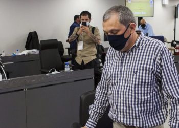 Mauro Hoffmann, sócio da Boate Kiss, se entrega ao Presídio Regional de Tijucas