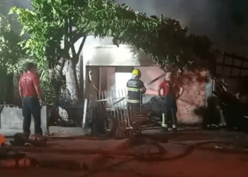 Incêndio atinge residência em São João Batista na noite de Natal