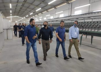 Diretor-presidente da Celesc participa de reunião em São João Batista