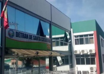 Detran alerta sobre sites falsos de leilões e links recebidos por e-mail
