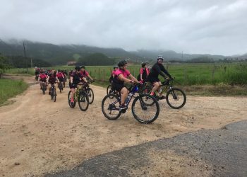 Canelinha realiza segunda edição do Mulher em Movimento de Ciclismo