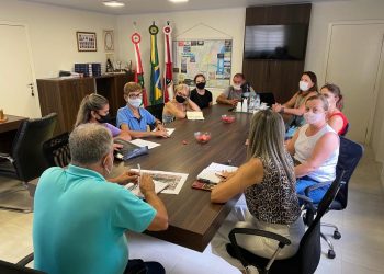 Prefeito de Tijucas recebe professores para tratar do reajuste da categoria