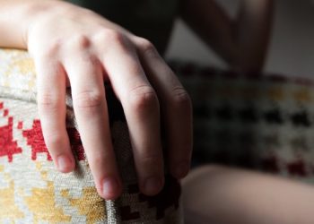 Mulheres vítimas de violência doméstica podem solicitar medida protetiva de urgência na Delegacia Virtual