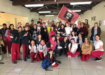 Gincana com alunos do 6º ao 9º Ano movimenta Escola do Distrito de Aguti