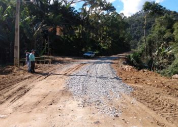 Secretaria de Obras finaliza obra de enrocamento da nova galeria do bairro São Valentim