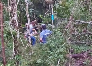 Motorista se fere em acidente na Vargem Pequena, em SJB