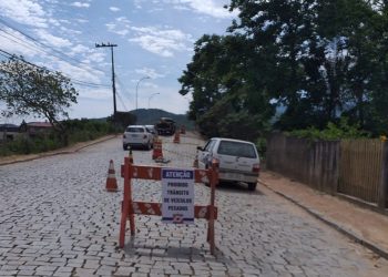 Tráfego de veículos pesados sobre a ponte da Tajuba I está temporariamente proibido