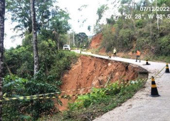 Tráfego de veículos pesados é temporariamente proibido na Vargem Pequena