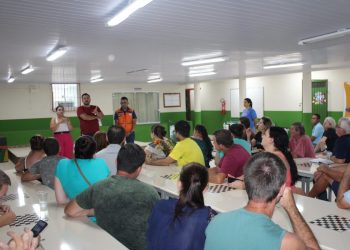 Reunião alinhava solução temporária para transporte escolar de estudantes da Colônia Nova Itália