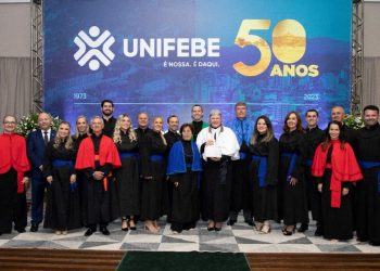 Unifebe homenageia personalidades e entidades pela contribuição na história da instituição