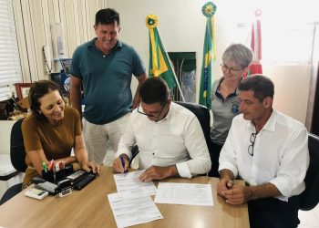 Major Gercino e Estado assinam convênio de R$ 980 mil para transporte escolar da Rede Estadual