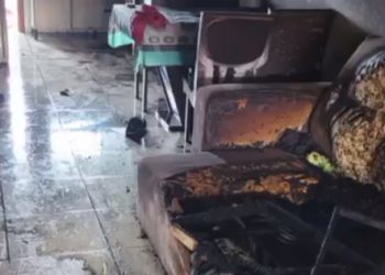 Homem ateia fogo na casa da ex-mulher, após fim de relacionamento