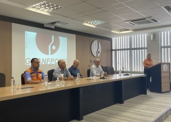 Representantes de São João Batista participam de reunião na Granfpolis sobre Segurança nas Escolas