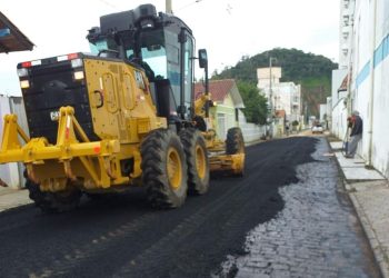 Departamento Batistense de Trânsito proibe estacinar em ruas devido a obras de asfalta