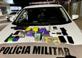 PM prende homem de 25 anos, suspeito de tráfico de drogas em São João Batista