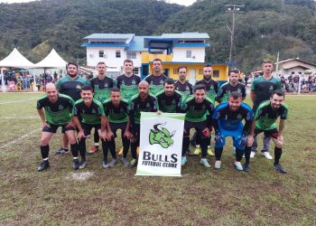 Bulls vence e lidera o Futebol Suíço em Major Gercino