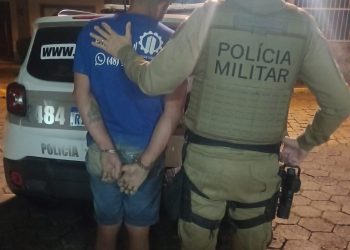 Populares impedem furto de veículo em São João Batista
