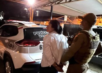 PM de São João Batista prende mulher após desacato e agressão