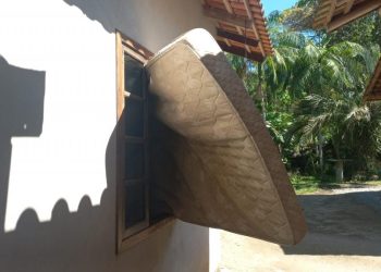 Em surto, homem obriga mãe e sogra a se despirem e ameça atear fogo, em residência do bairro Carmelo